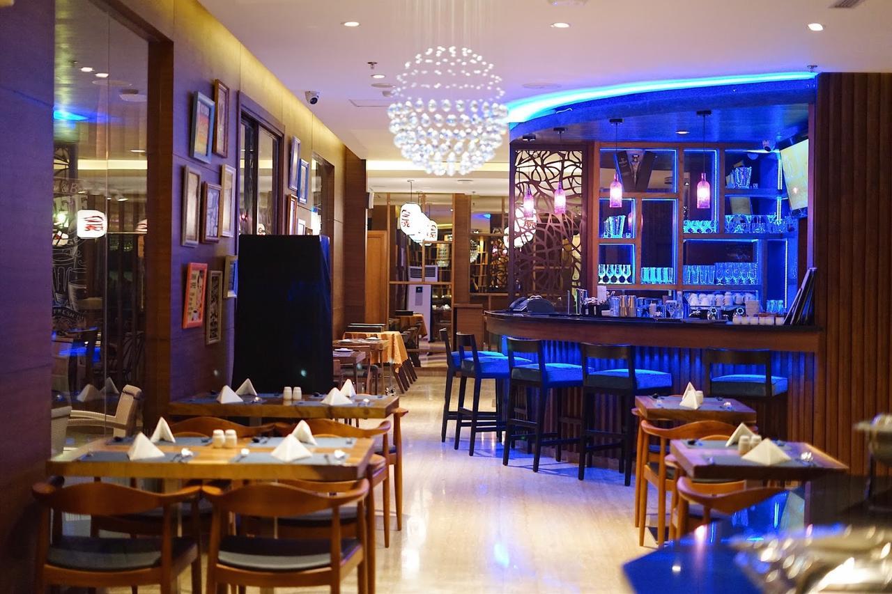Sotis Residence Pejompongan Jakarta Exteriör bild