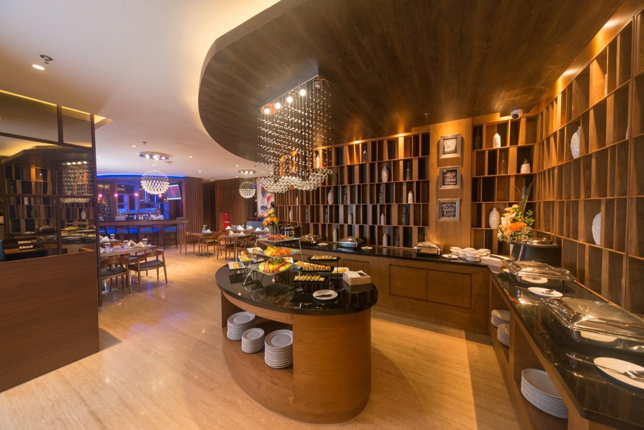 Sotis Residence Pejompongan Jakarta Exteriör bild